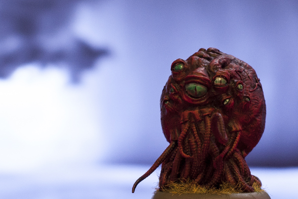 figurine interdimensional creature